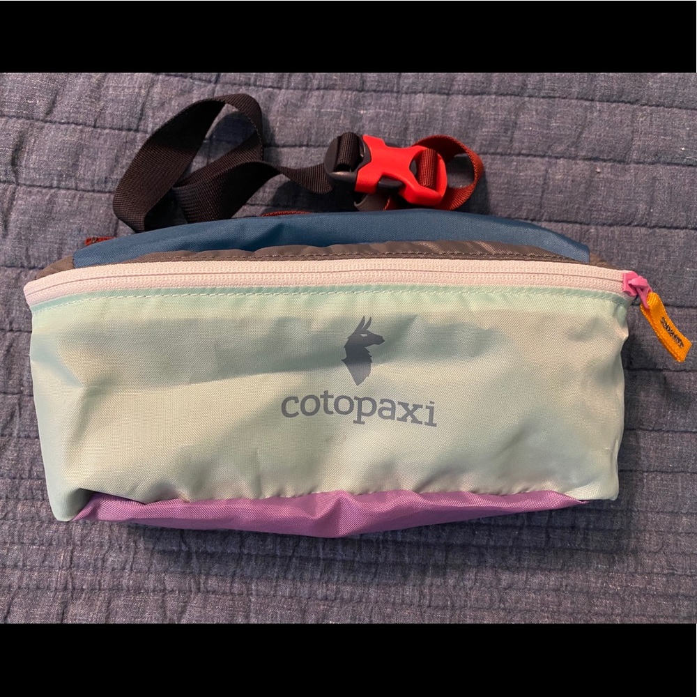 Cotopaxi Bataan Del Día Fanny Pack